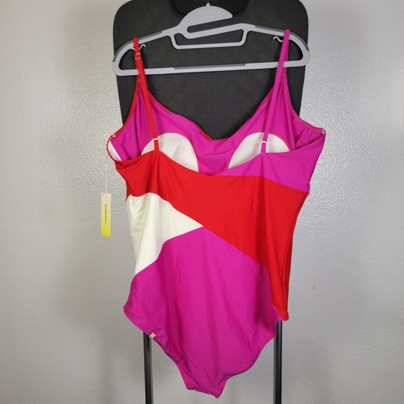 Summersalt The Marina One Piece Swim Bathing Suit Size 22 - Picture 2 of 5